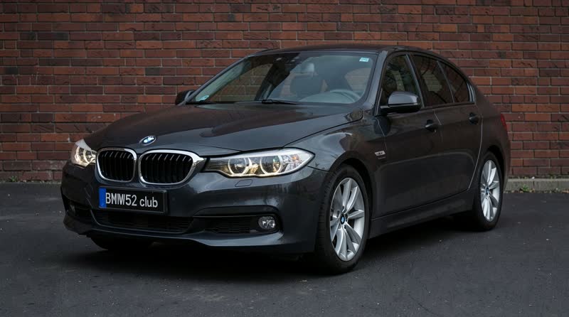 BMW 323i Touring