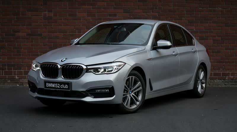 BMW i5 M60 xDrive Sedan (20 inch Wheels)