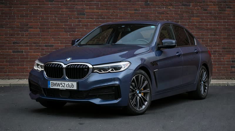 BMW i7 M70 xDrive Sedan (21 inch Wheels) - характеристики и обзор