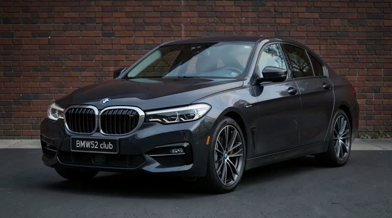BMW i7 xDrive60 Sedan (21 inch wheels) - характеристики, обзор и ключевые особенности