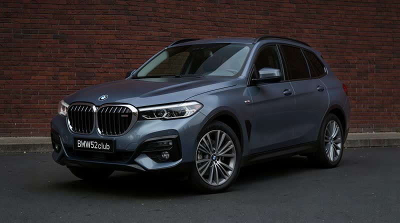 BMW iX xDrive50 (20 inch wheels) - характеристики и обзор