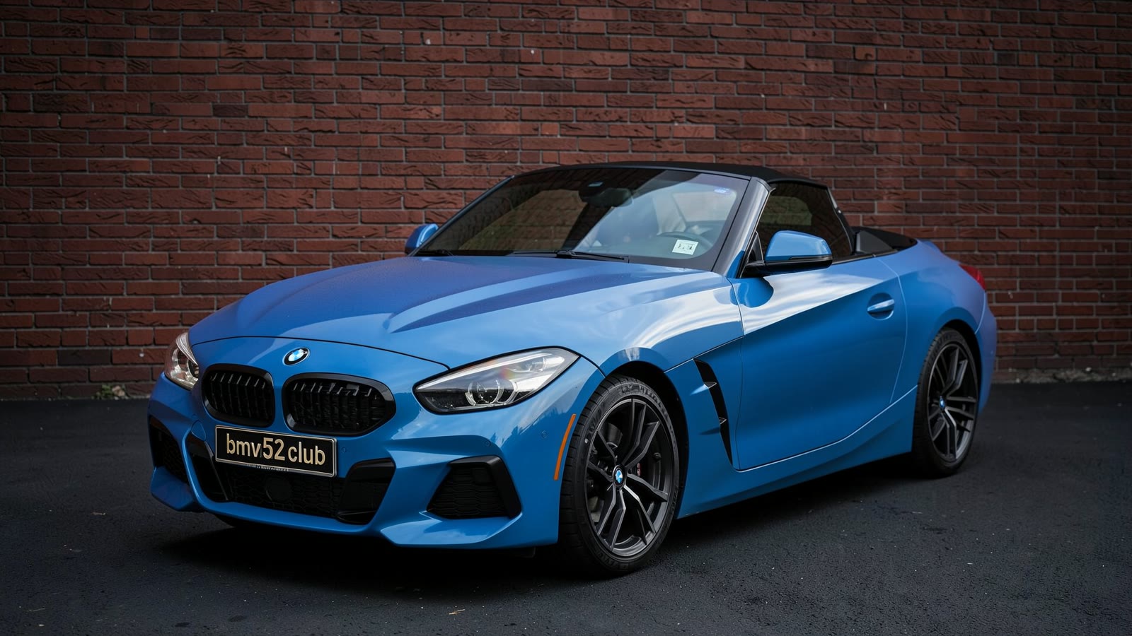 BMW Z4 sDrive30i - обзор, характеристики и особенности