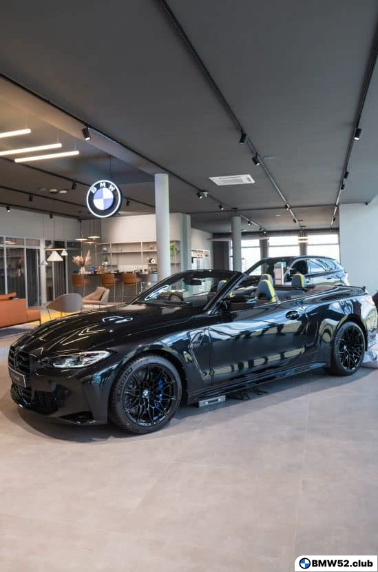 BMW M4 Cabrio поможет студентам освоить современные автомобили
