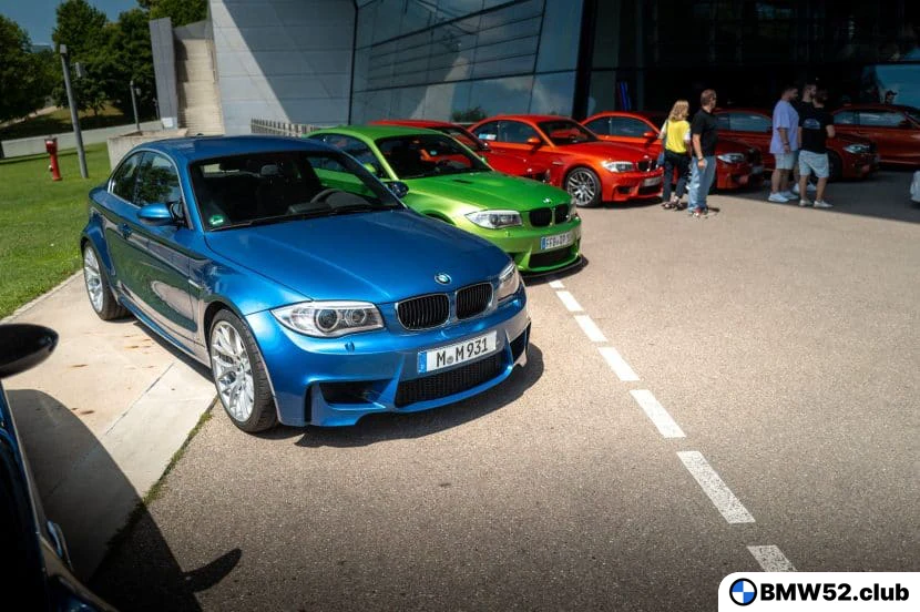 Редкий BMW 1M доктора Зеглера покорил фанатов на встрече Wheels Weisswurst