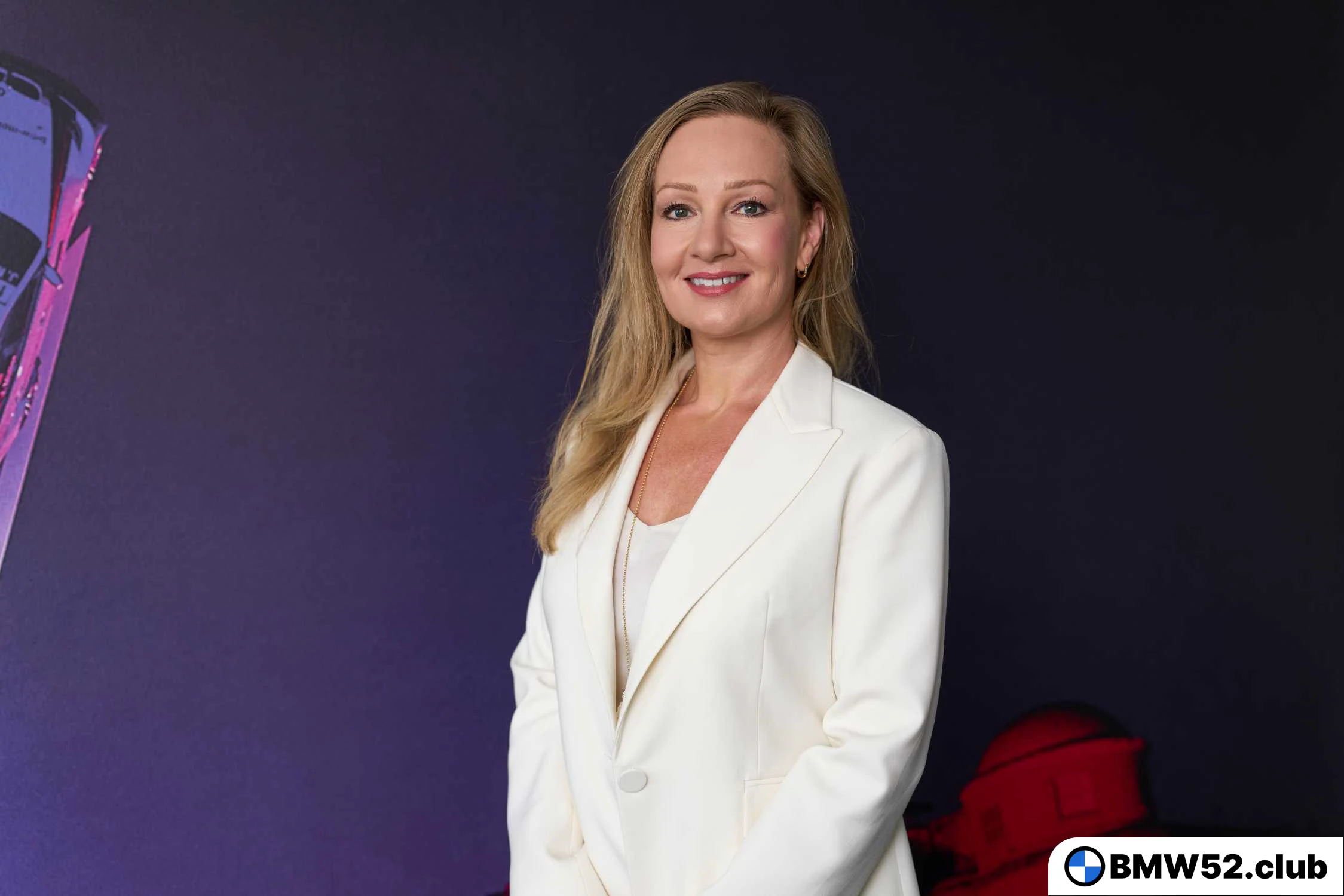 Сильвия Нойбауэр стала президентом и CEO BMW Швейцария а Мишель Робертс займет ключевой пост в BMW M