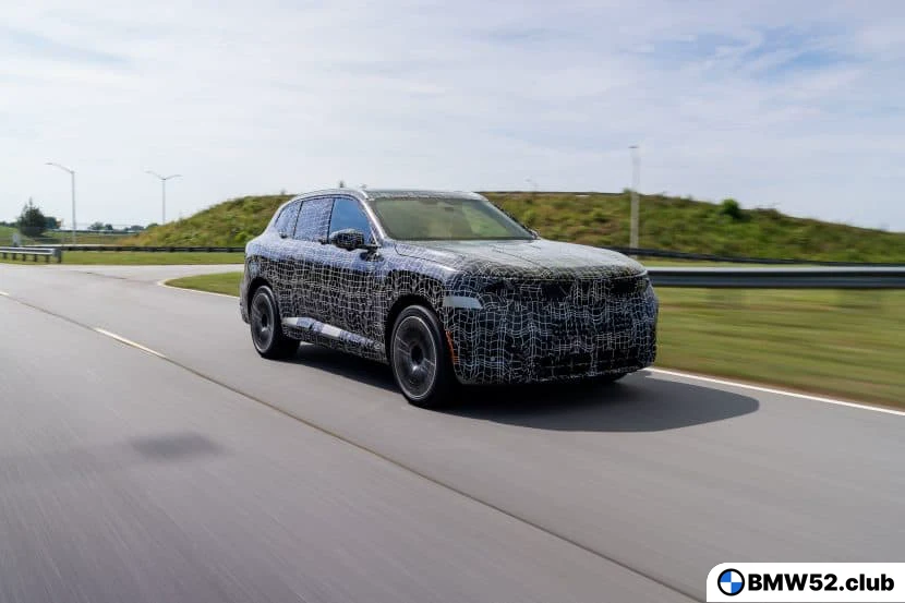BMW iX5 весит около 2800 килограммов и радует отличными экологическими показателями