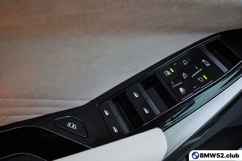 Новая BMW X5 оснащается автоматическими дверями по желанию