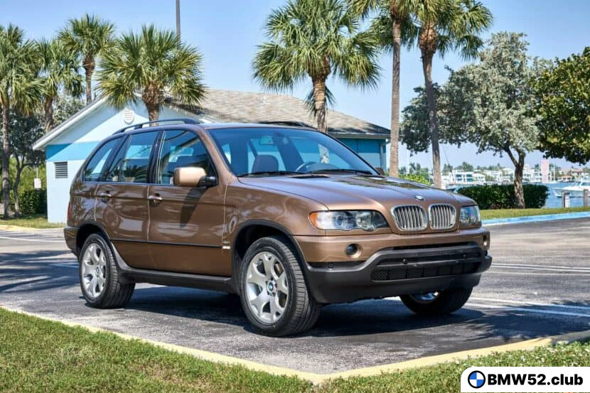 BMW раскрывает тайны своего склада редких автомобилей