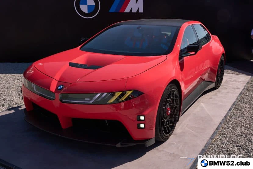 Будущие модели BMW M получат трековые огни и желтые M огни