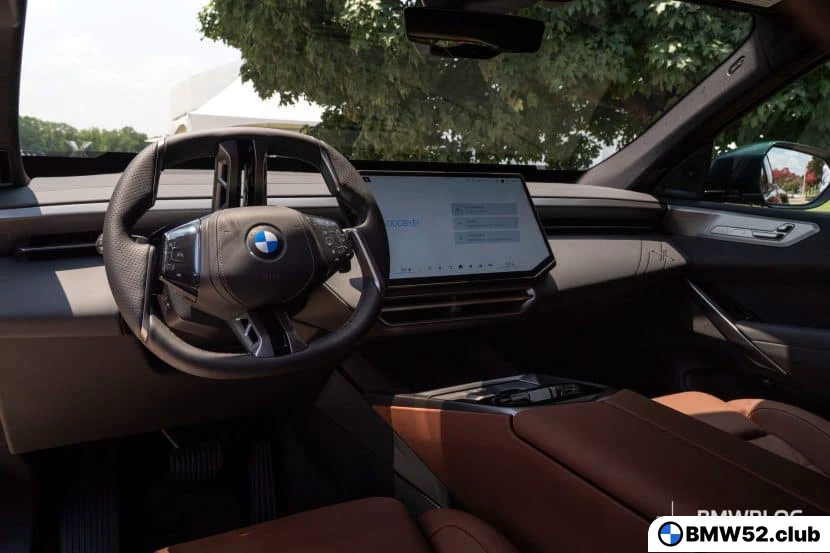 2027 BMW X5 Первый взгляд внутрь без экрана для пассажира